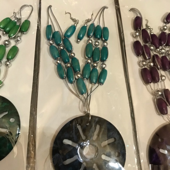 3/$20 Coconut Wood Necklace and Earring Set - Picture 6 of 8